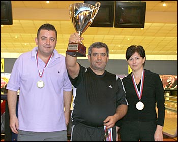 Победительница 9-го этапа командного чемпионата по боулингу АКВА ТЕРМ 2010 - команда ТоргСантех