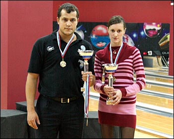 Победители Кубка России по боулингу 2010 Алексей Паршуков и Яна Кузнецова